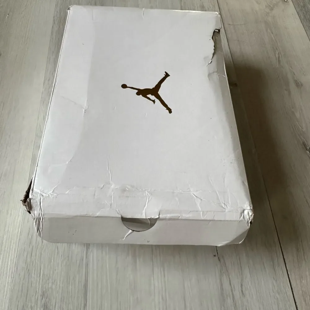 Air‎ Jordan 1 Mid Pollen White Yellow Size 8 & 1/2 in yellow and white NWT